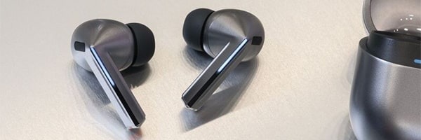 Samsung раптово зупинила продаж нових навушників Galaxy Buds 3 Pro
