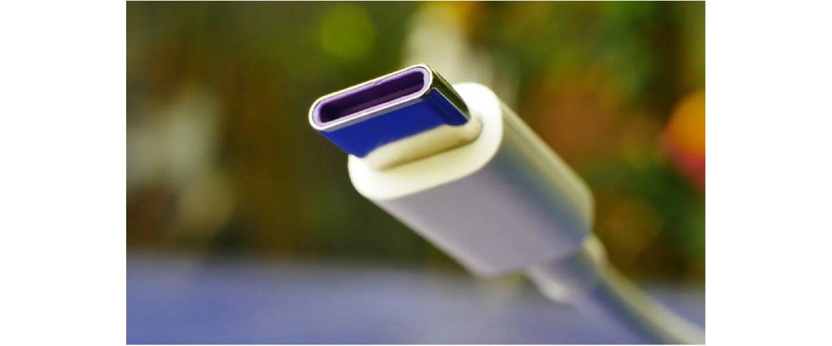 Фіолетовий USB-порт: що це означає?